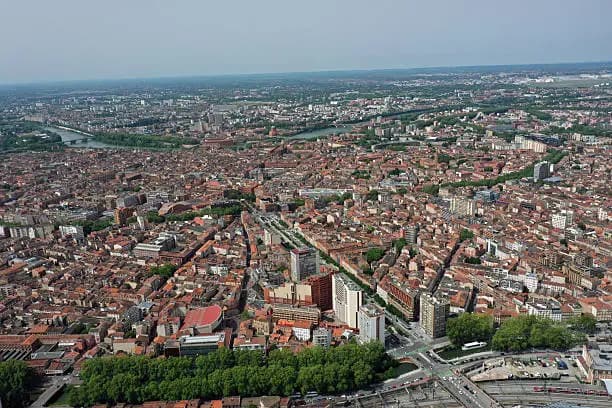Combien rapporte un Airbnb à Toulouse en 2026 ?